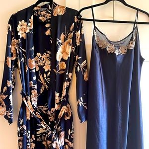 Halston nightgown and robe. Nightgown has adjustable straps. Robe has pockets!
